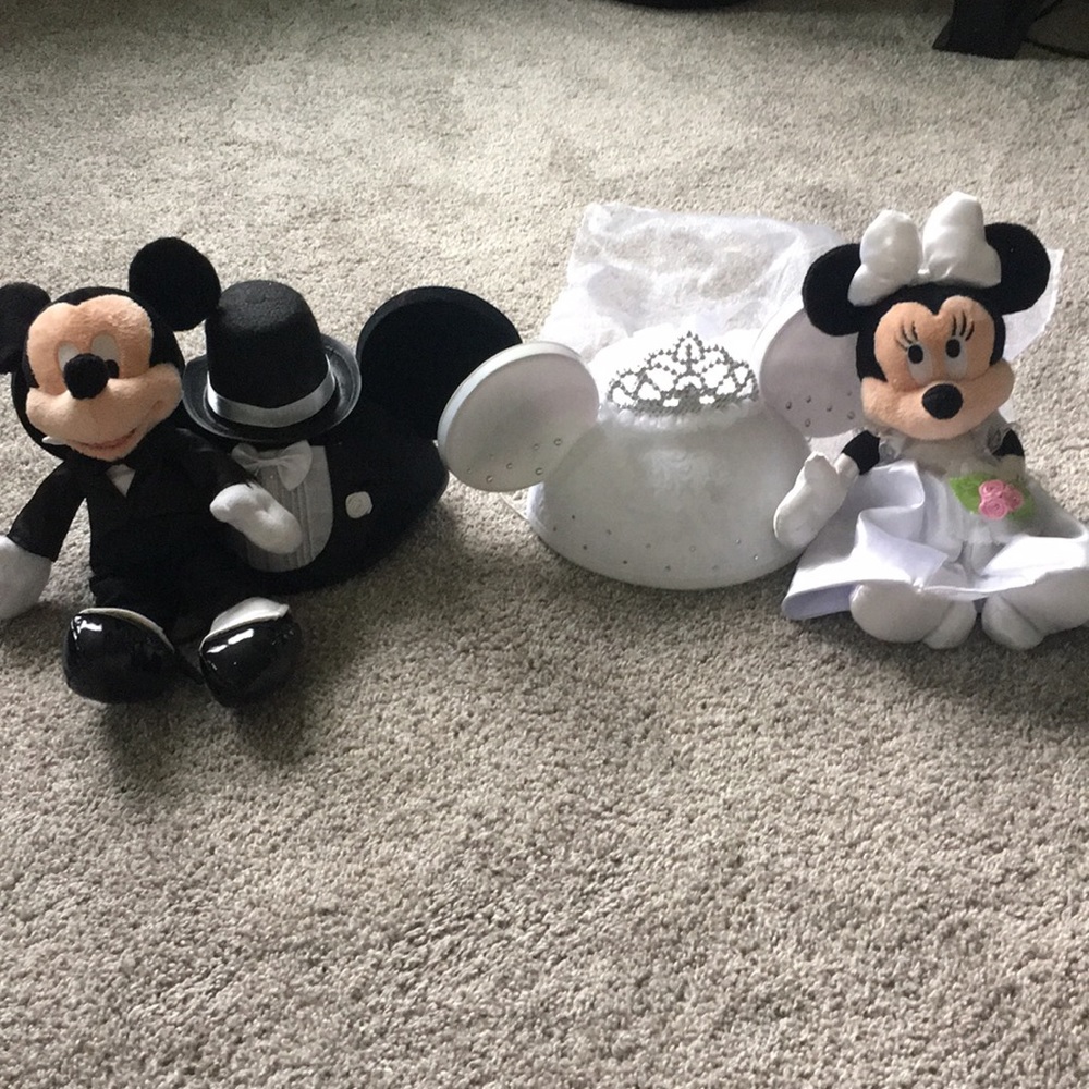 Disney wedding hat and stuffed Set
